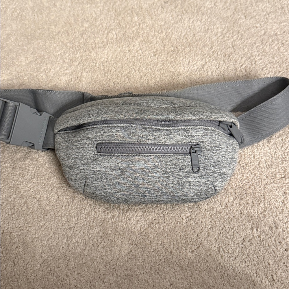 Dagne Dover Ace Neoprene Gray Fanny Pack